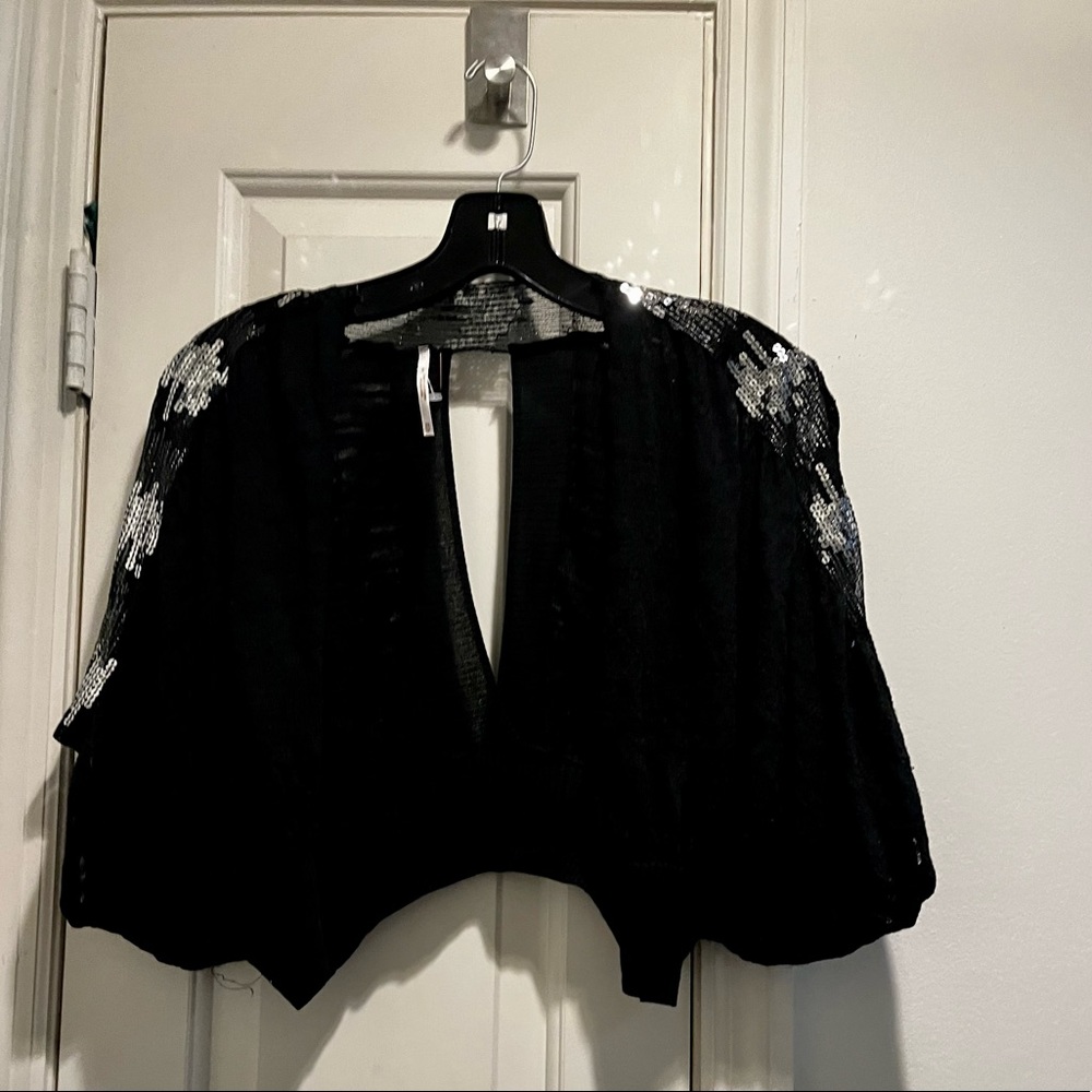 Free People cropped cover with sequins - Picture 5 of 16
